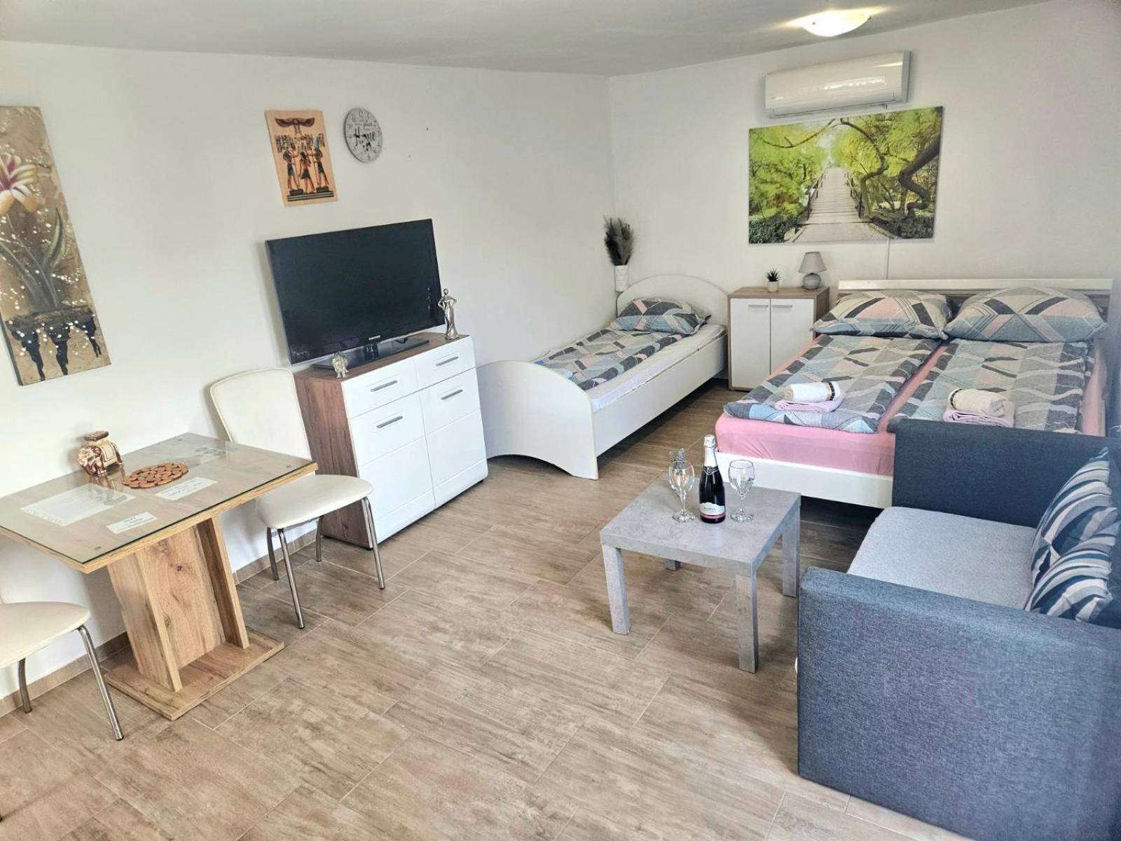 Apartments Karin เบลด ภายนอก รูปภาพ